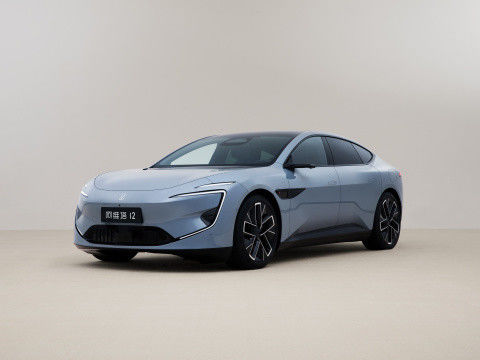 Changan Voiture Electric Avatar 12 GT 4 ruote 2024 berlina