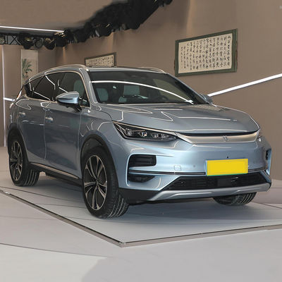 600 km BYD Tang EV 2023 7 posti auto elettrica SUV a lungo raggio